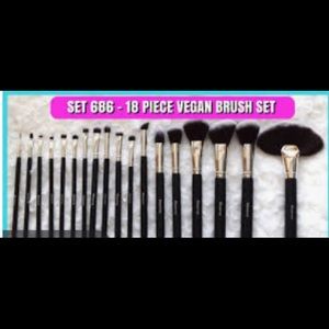 NEW Morphe Brush SET 686